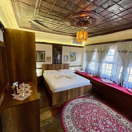 Restaurant & Guest House Semani Berat Luaran gambar