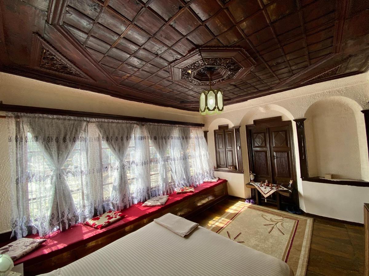 Restaurant & Guest House Semani Berat Luaran gambar