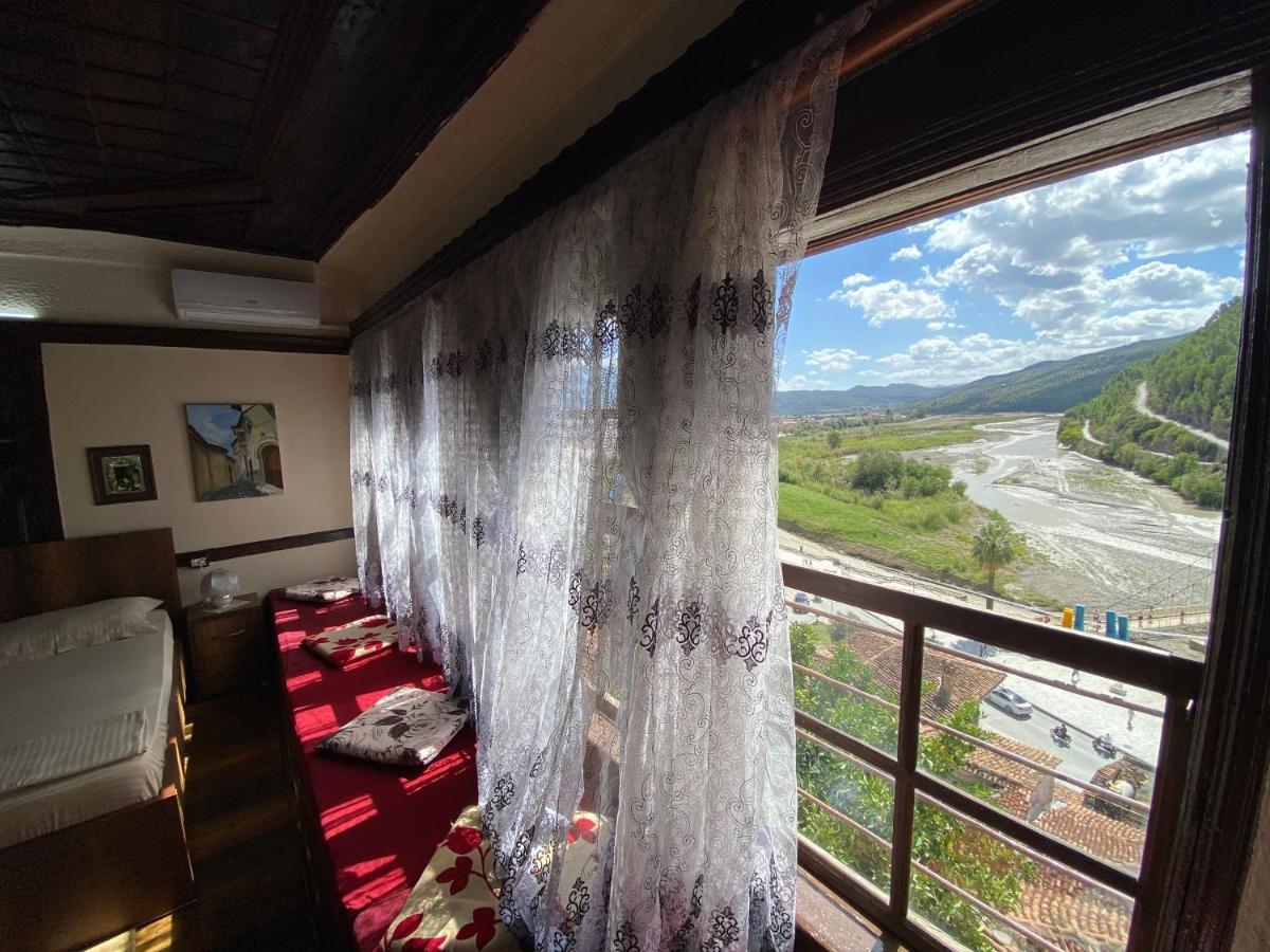 Restaurant & Guest House Semani Berat Luaran gambar