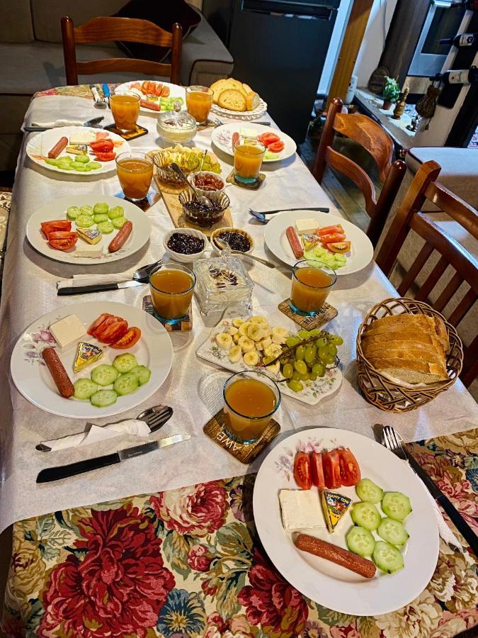 Restaurant & Guest House Semani Berat Luaran gambar